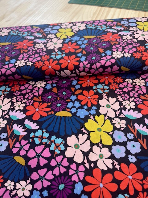 Summer abroad Poplin - English Garden Meadow