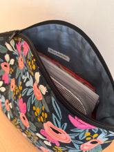 Beginners: Sew a Zippered Pouch
